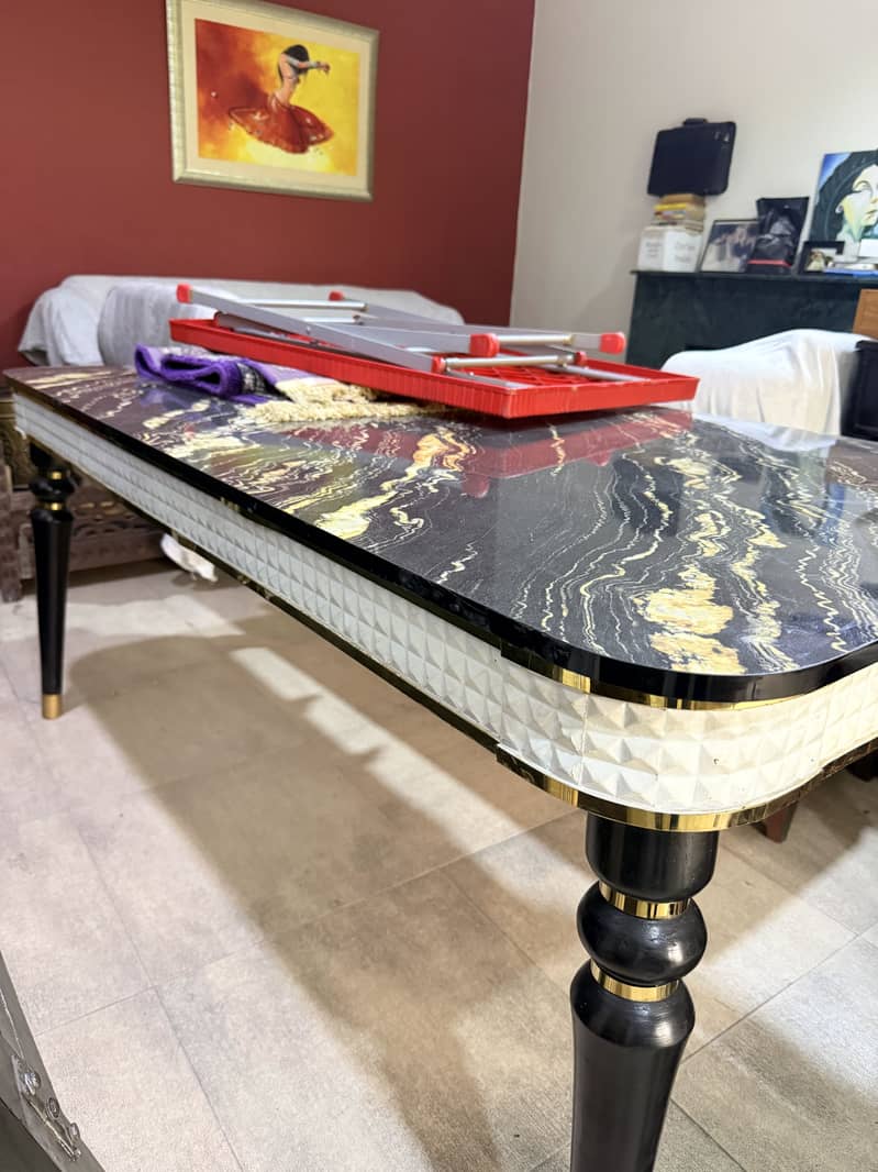 Dining table/ table/ center table/ 3