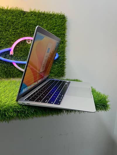apple MacBook air 2020/ m1 chip 512 gb