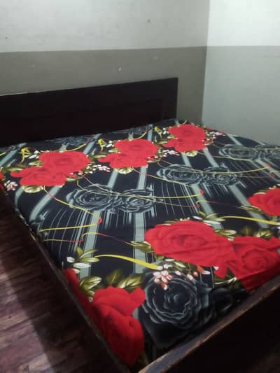 Double bed/ 1 year old/renome/
