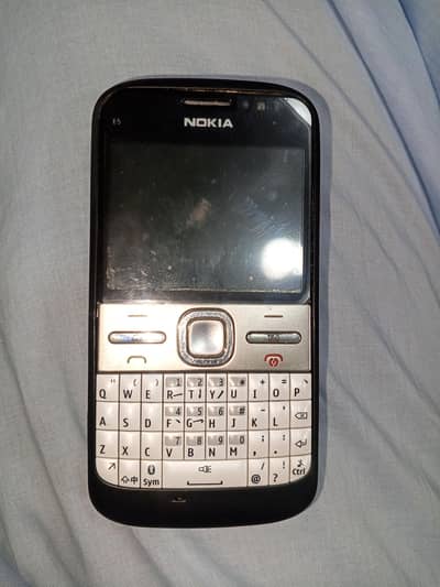 Nokia E5