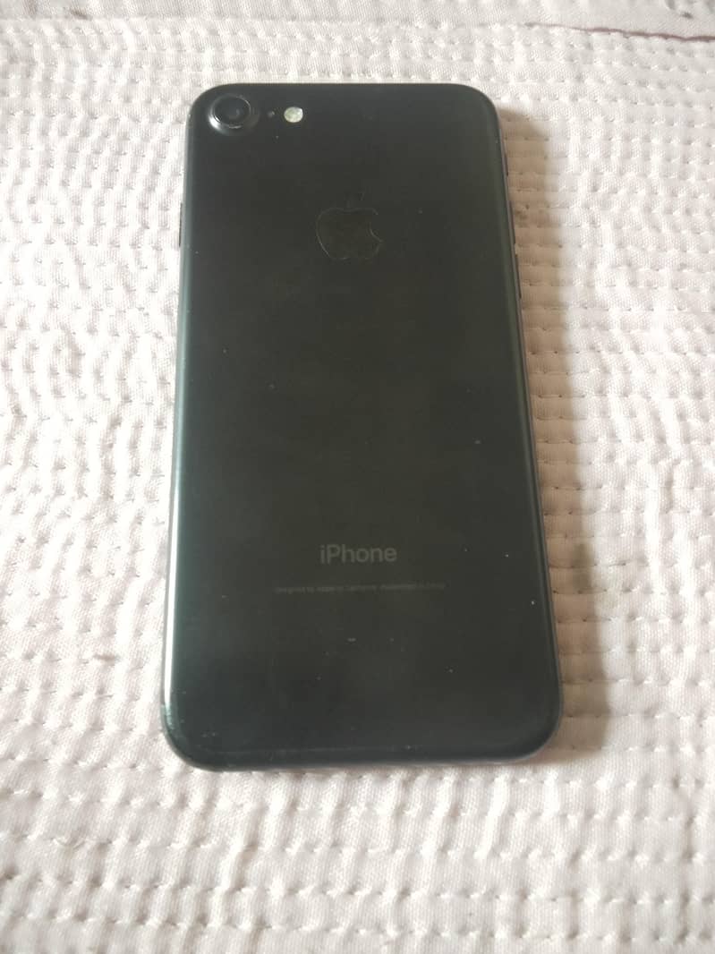 Apple iPhone 7 2