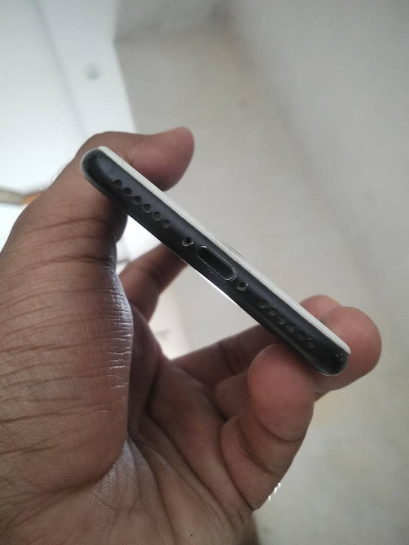 Apple iPhone 7 3
