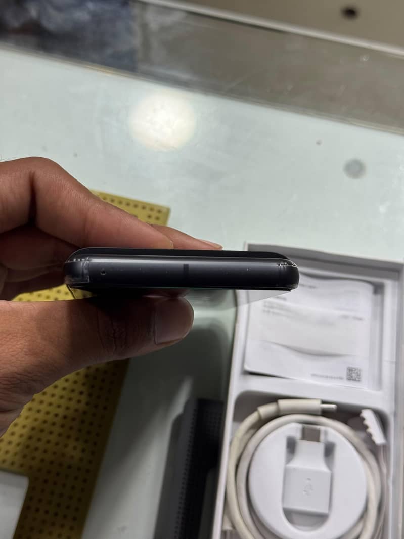 Google Pixel 8 3