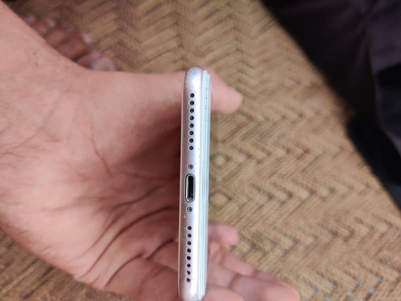 Apple iPhone 7 Plus 5