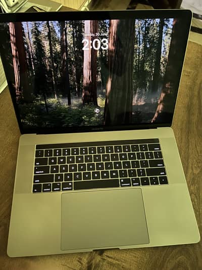 Macbook pro 2017 16gb macos 15.7
