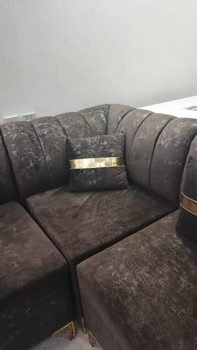 7 Seater Sofa (10/10) Condition