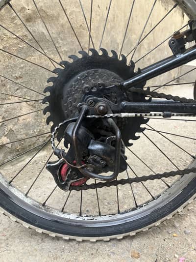 Full gear cycle both gears are working
