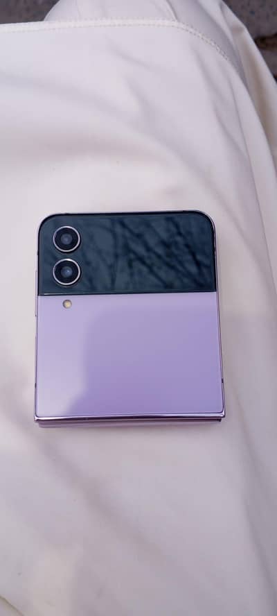 Samsung Mobile Z Flip 4