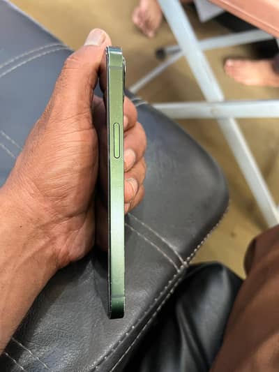 iPhones 13 water peck 128 gp butri 70 condition thori euf hi
