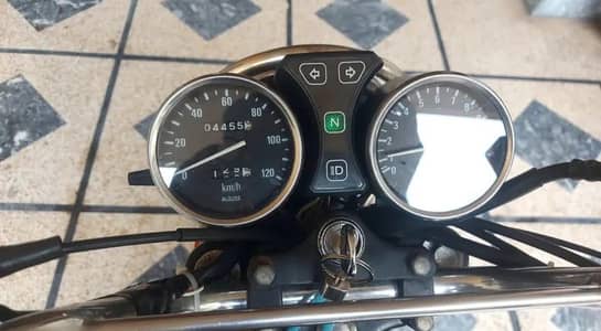Suzuki GS 150 SE