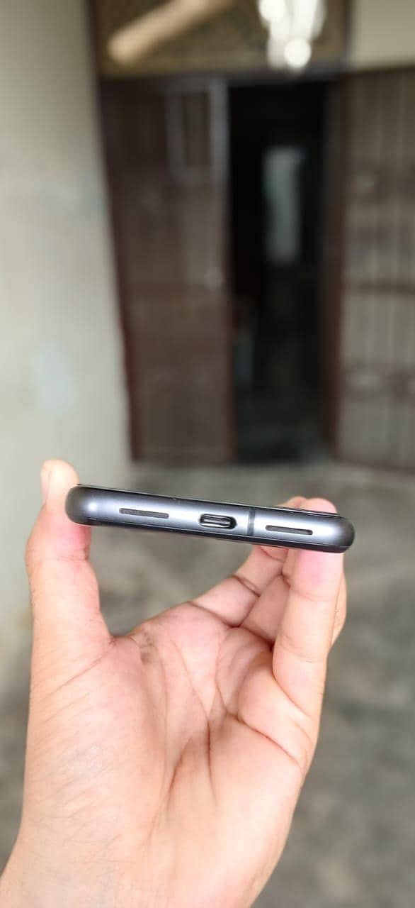 Google Pixel 8 6