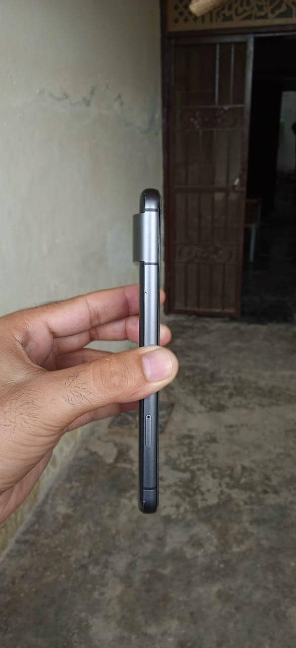 Google Pixel 8 7
