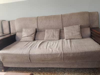 5 seater sofa+cushion+2 small tables