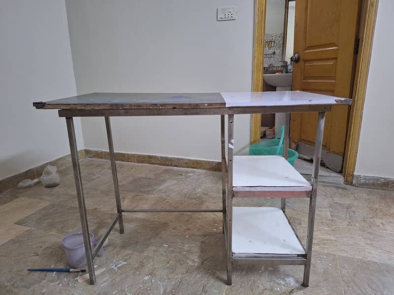 Simple Study table 0