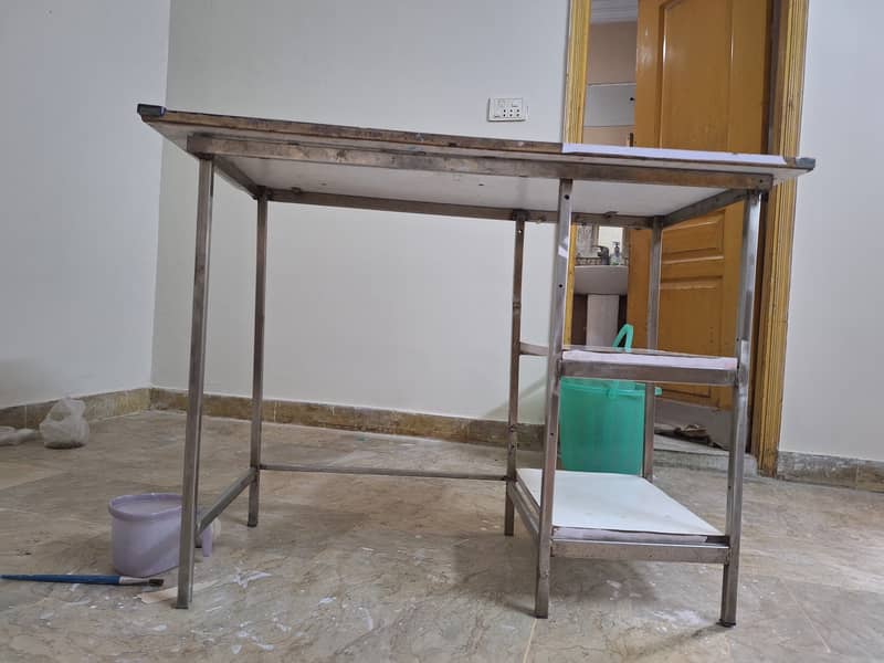 Simple Study table 4