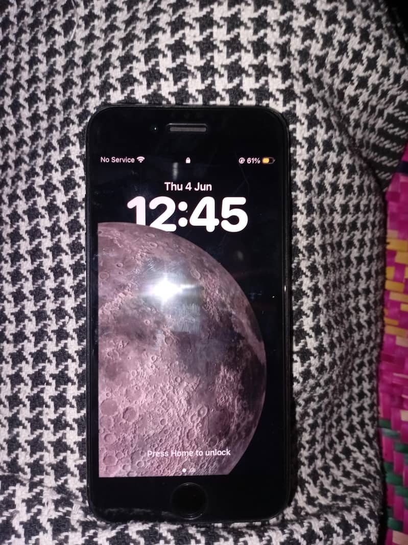 Apple iPhone SE 0