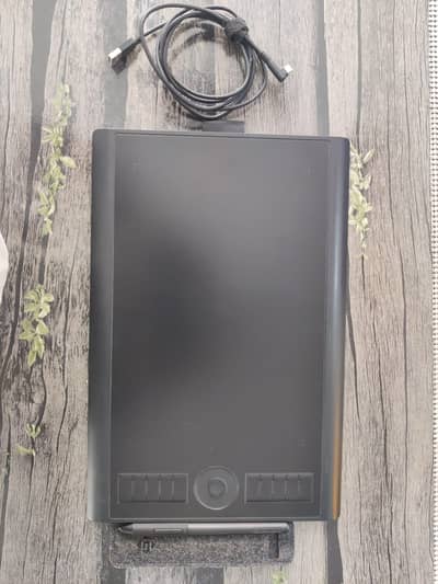 GAOMON M10K Pro Graphics Tab with Stylus and Original Cable