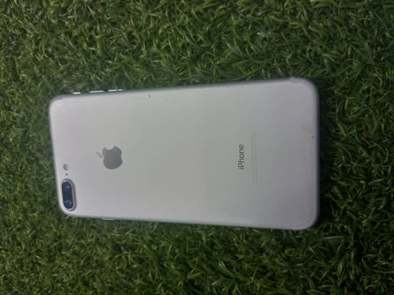 Apple iPhone 7 Plus 2