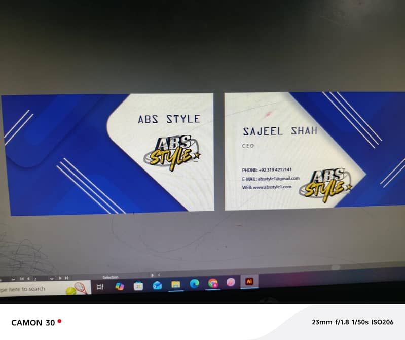Professional graphics designer here 3