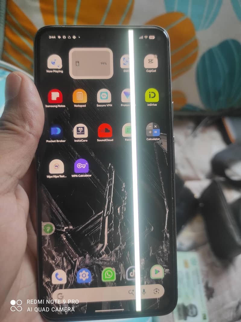 Google Pixel 8 4