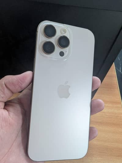 Apple iPhone 16 Pro Max