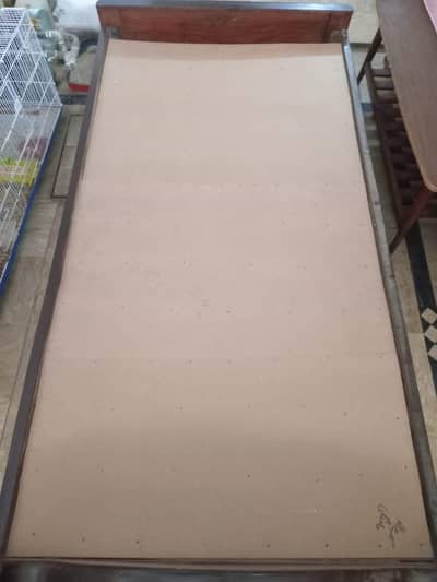 Neat & clean single bed with mattress 10/10