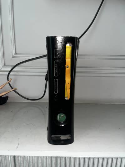 Xbox 360 Live (Fat Model) – 19+ Games Included