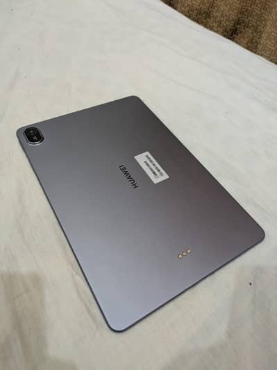Huawei tablet matepad 11.5 with the digital keyboard