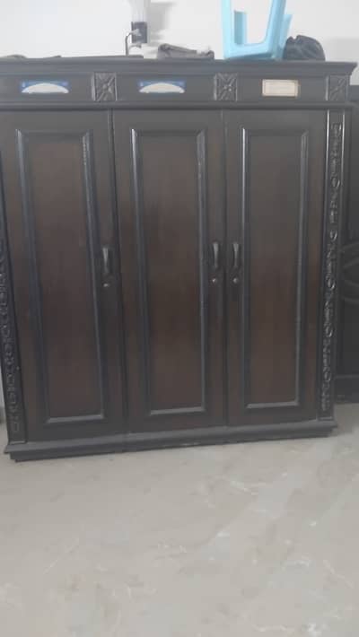 5 piece bed set including almari 2 side table and drrssing table