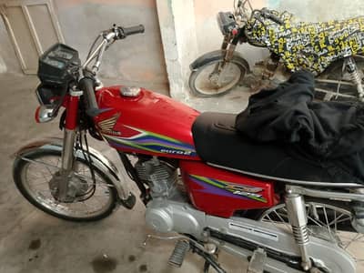 Urjent sell Honda 125 2017 model mean pis sealed he engine son h