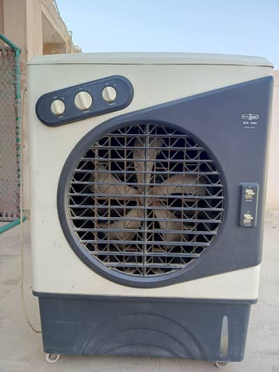 Superasia ECM 5000 Model 10/10 condition with warranty card