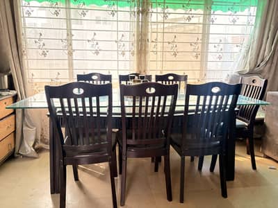 Imported 8 seater dining table for sale
