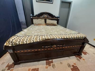 Kingsize bed