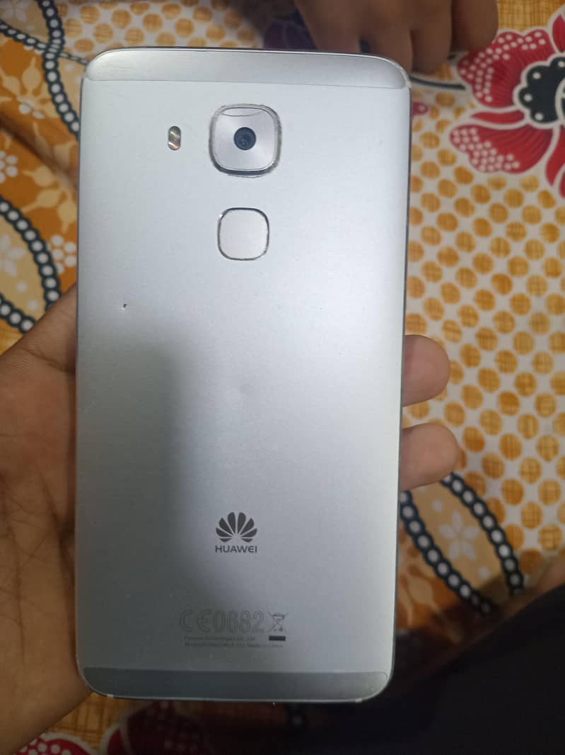 Huawei Nova Plus 1