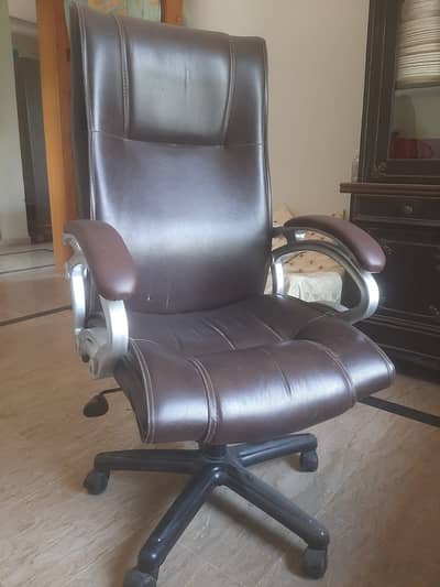 Pure Leather Office Chair 10/10 Condition