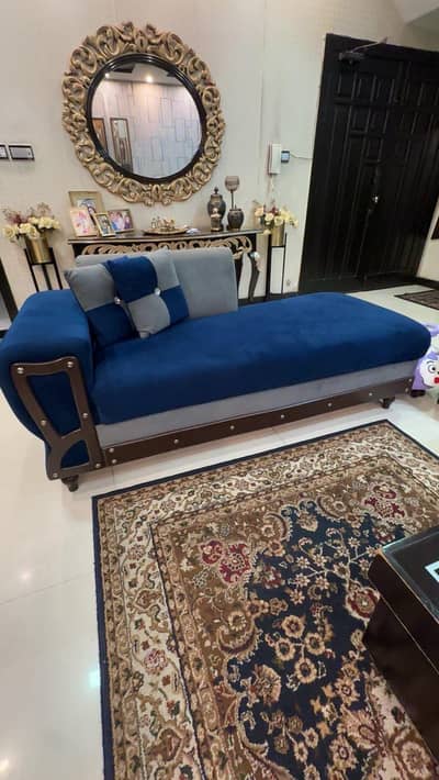 blue velvet new condition 10/10