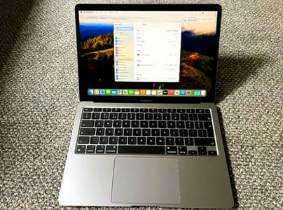 Apple MacBook Air M1 (2020) 8GB/256GB – Silver | Excellent Condition
