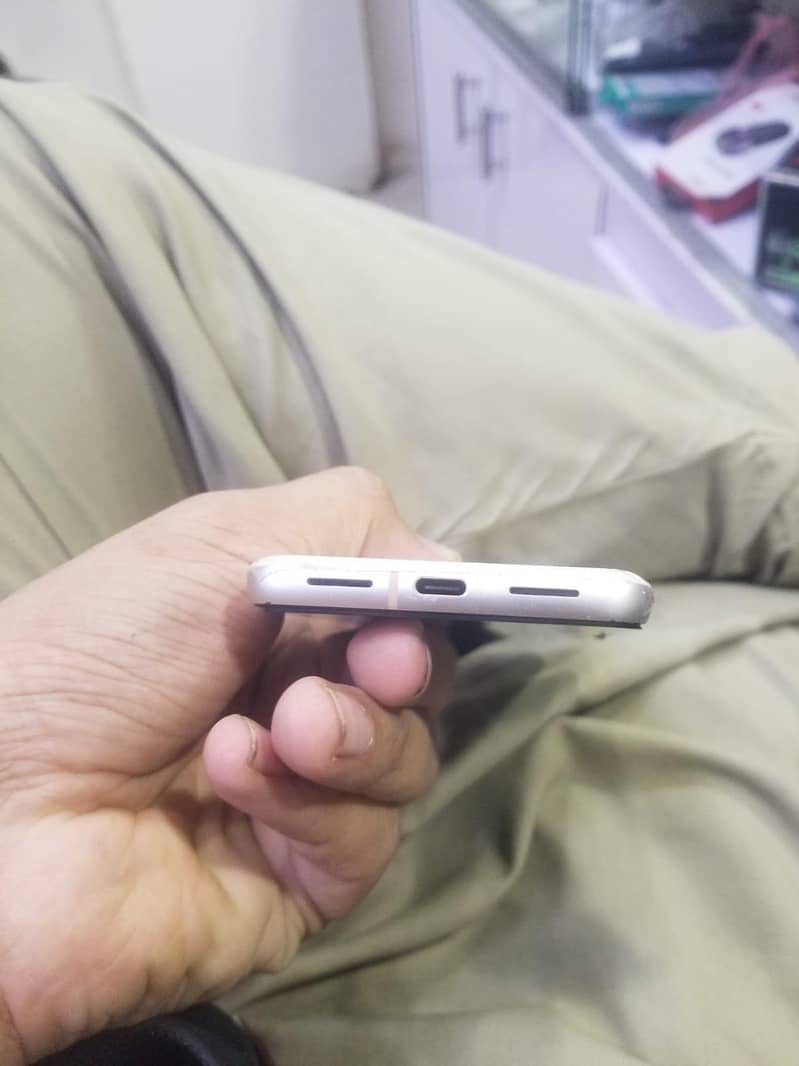Google Pixel 8 0