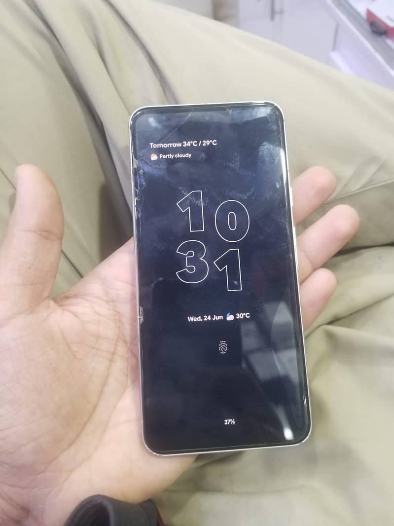 Google Pixel 8 5