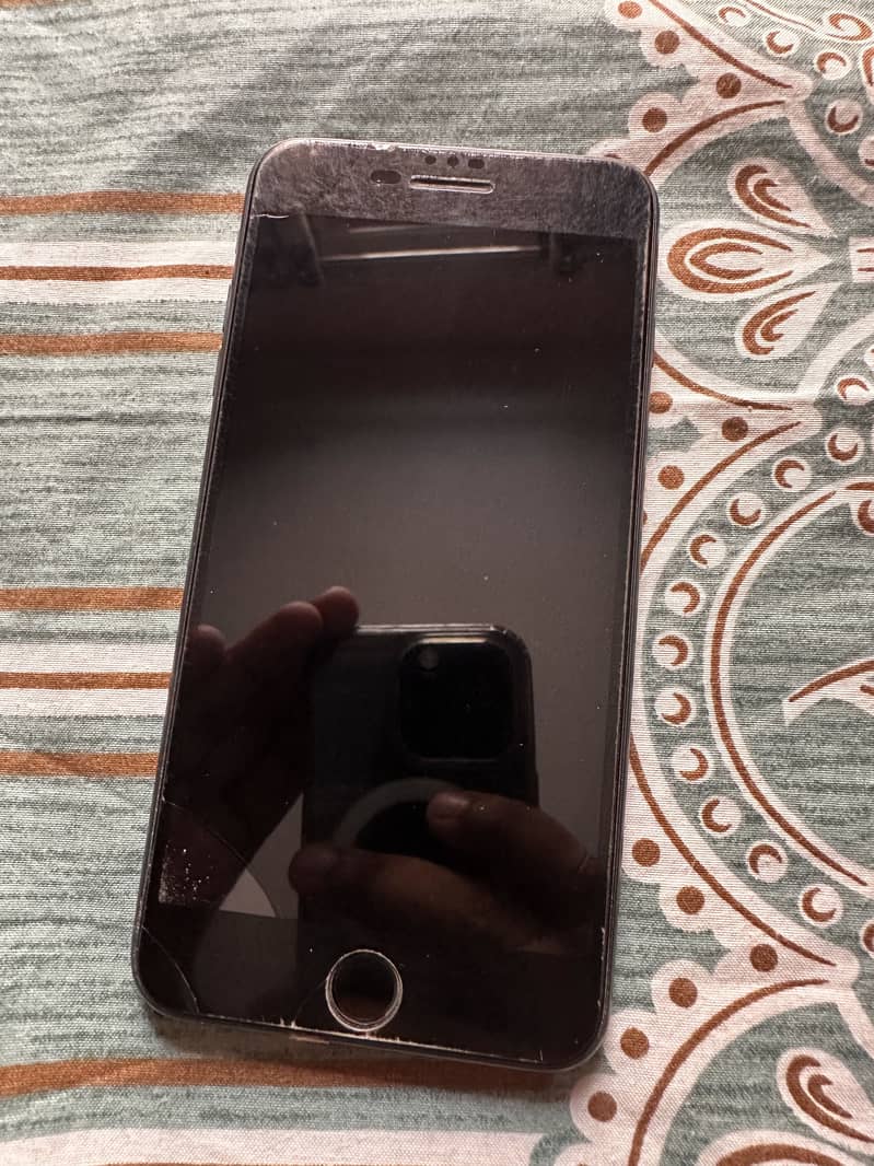 Apple iPhone 8 Plus 1