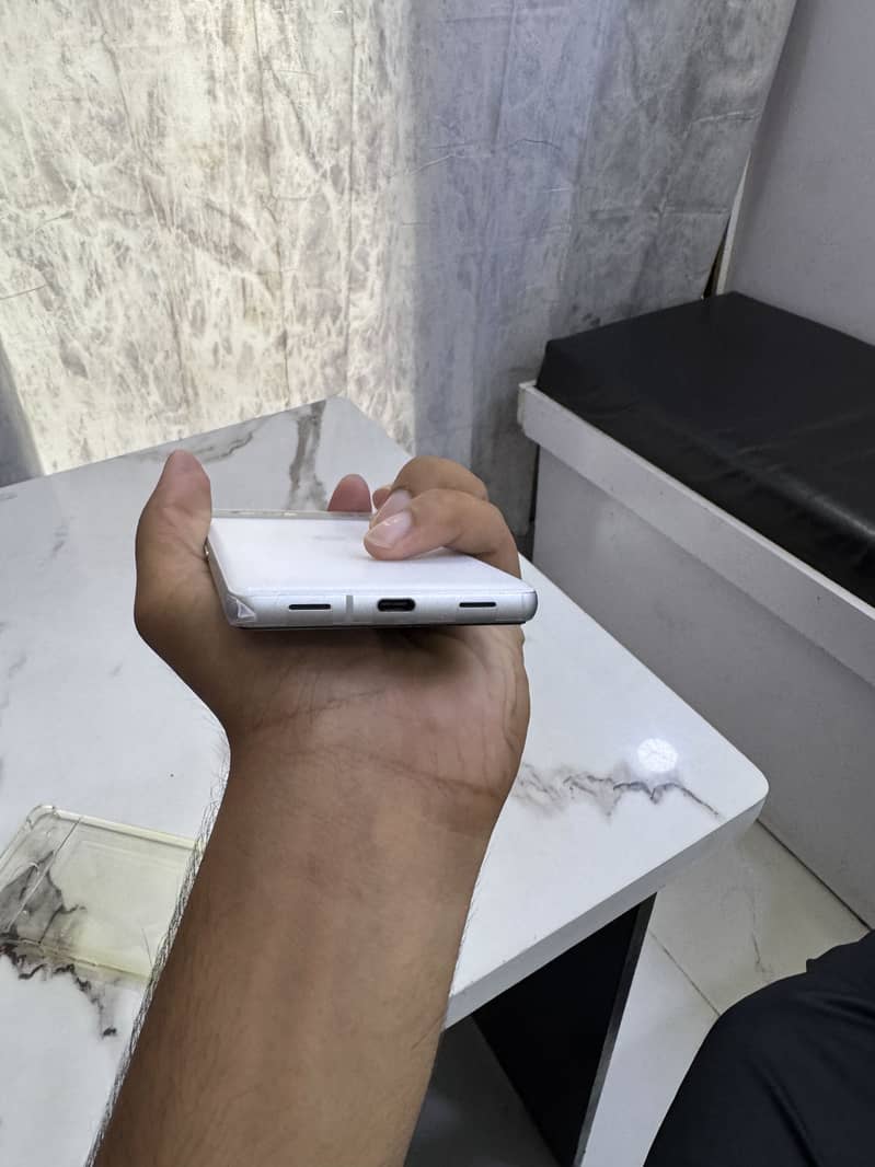 Google Pixel 7a 3