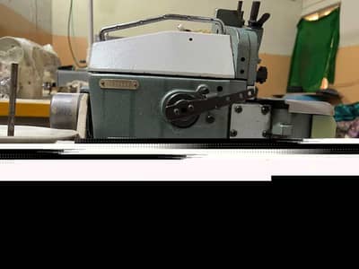 4 THREAD PEGASUS OVER LOCKER AND PEECO SEWING MACHINE (Japaneas)