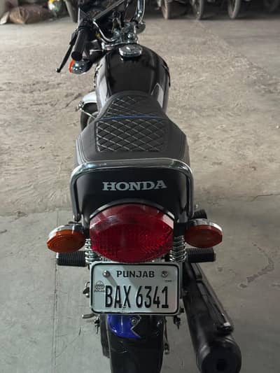 HONDA 125 2025 BLACK