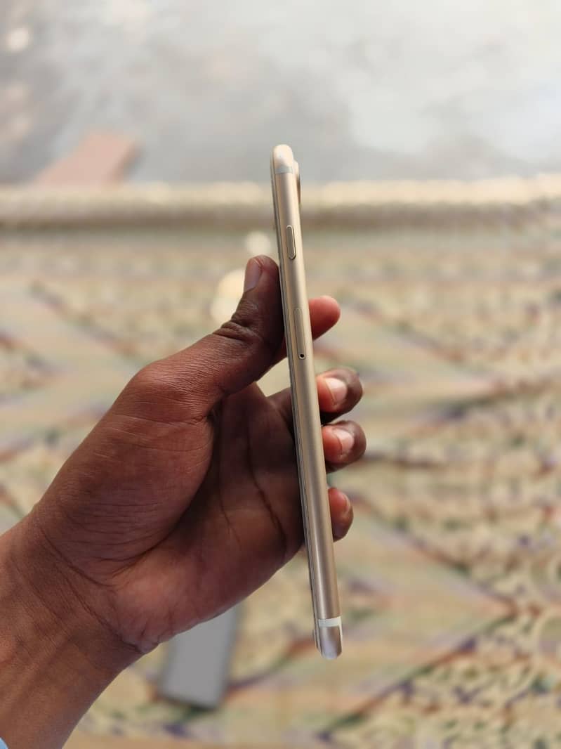 Apple iPhone 7 Plus 3