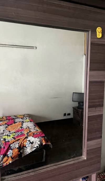 Selling my wooden dressing table as I am shifting.
