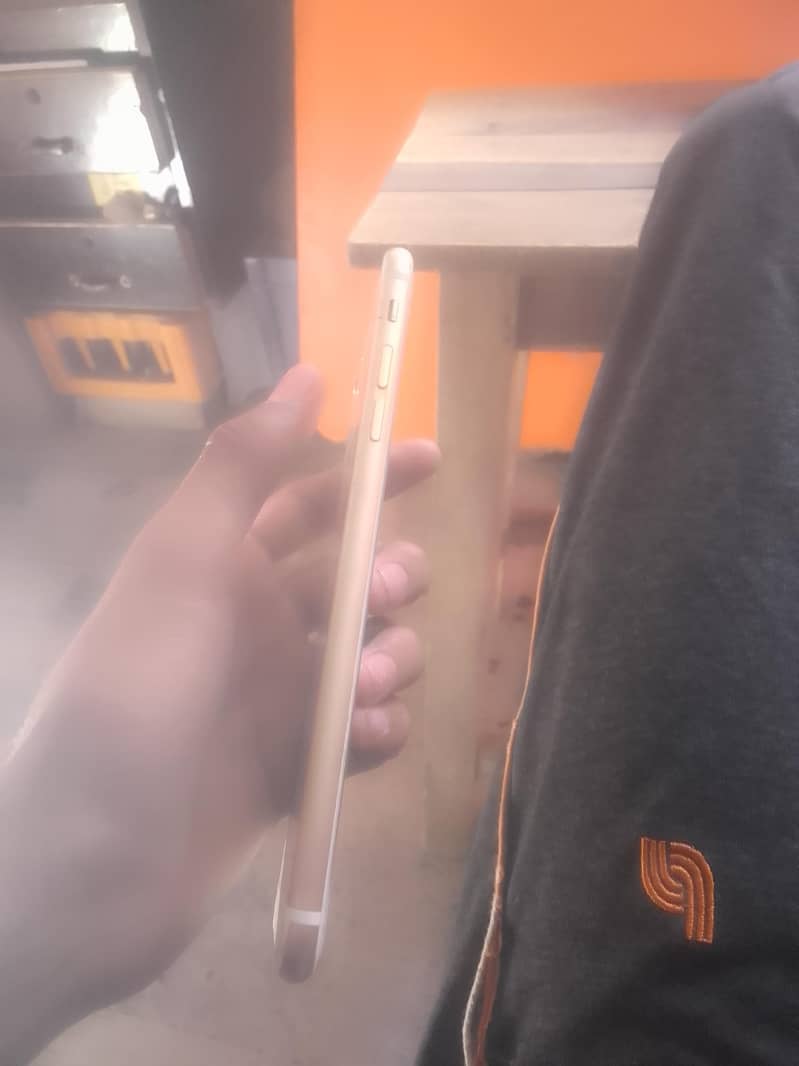 Apple iPhone 6 Plus 2