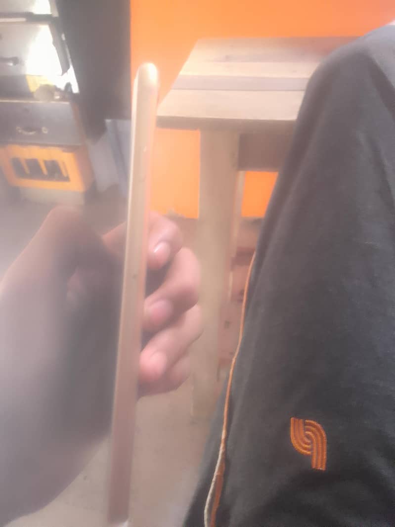 Apple iPhone 6 Plus 4