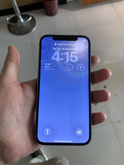 Apple iPhone 12
