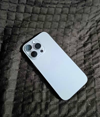 Apple iPhone 16 Pro