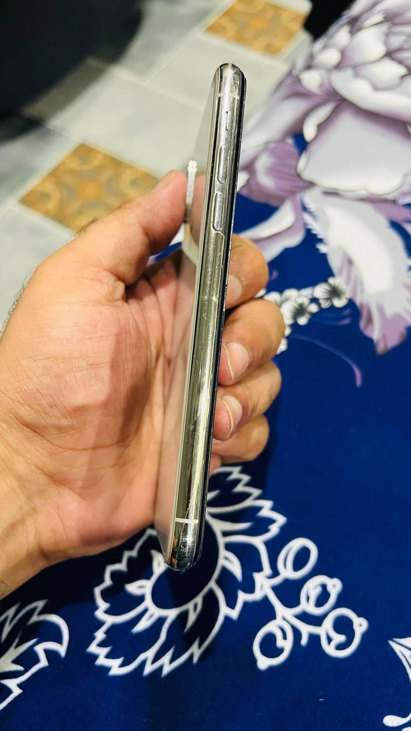 Apple iPhone X 2